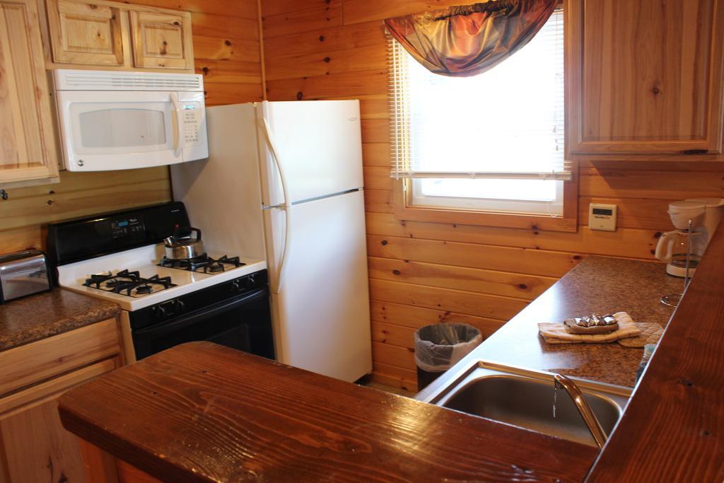 Blue Lagoon 3* Lake George